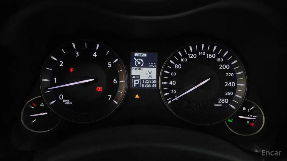 Infiniti M