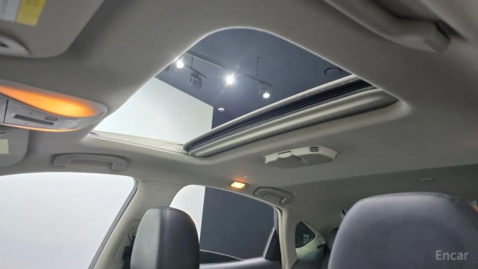 Infiniti M
