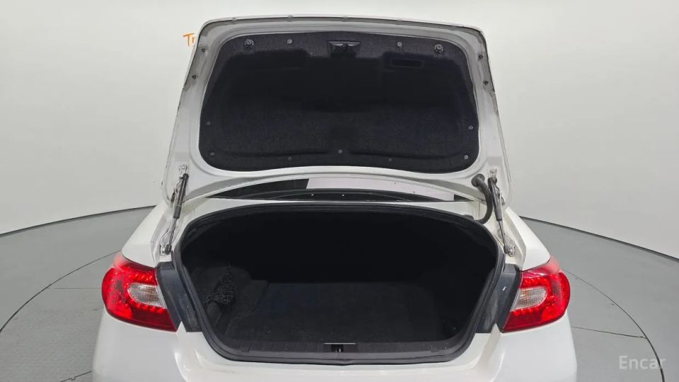 Infiniti M
