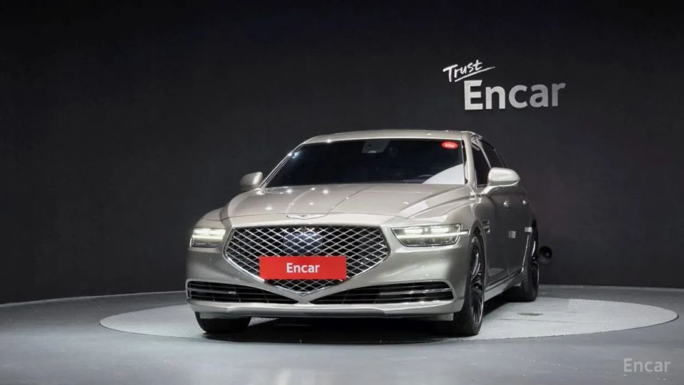 Genesis G90