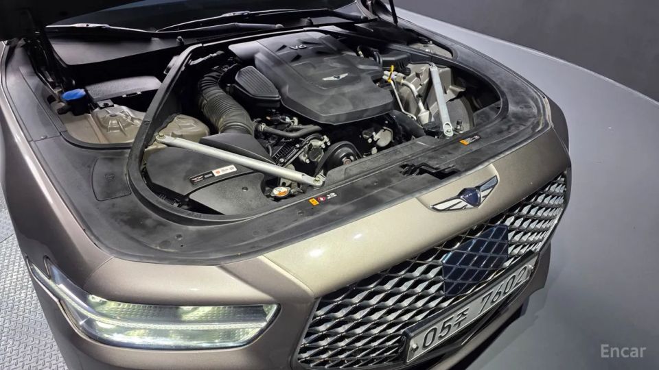 Genesis G90