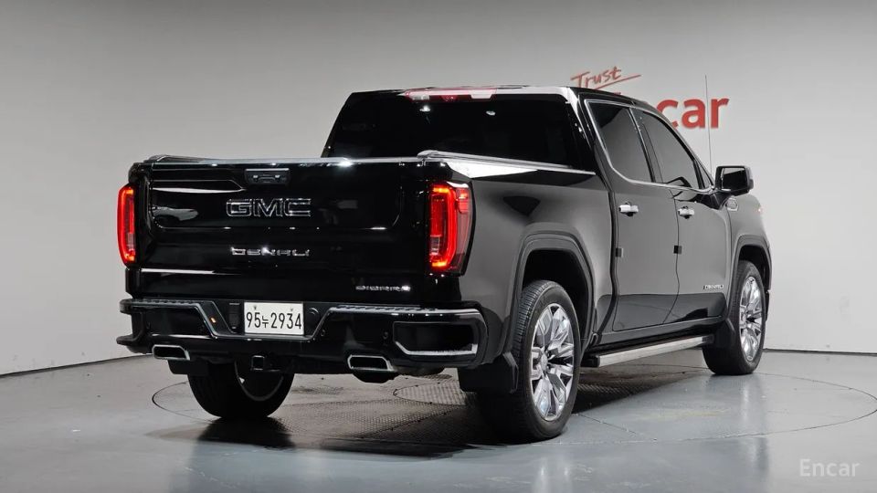 GMC Sierra