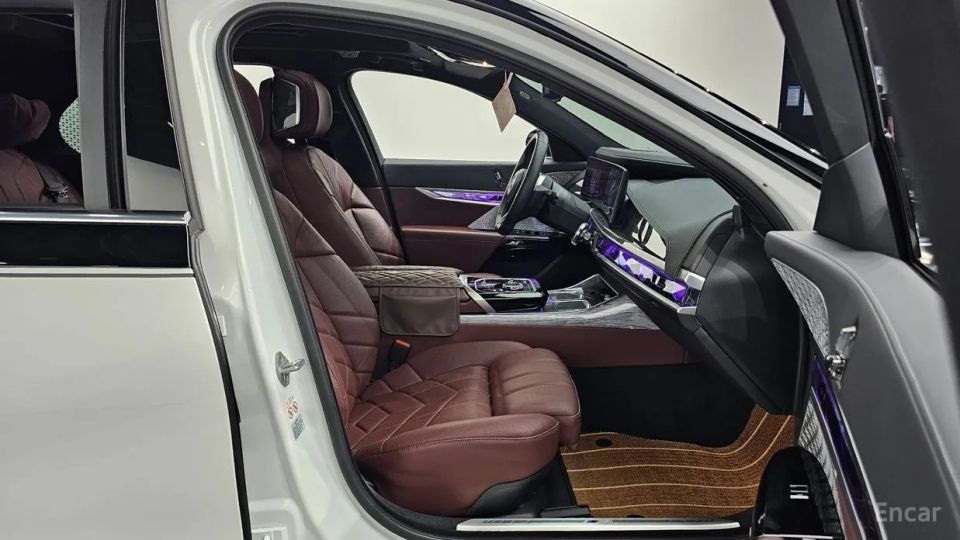 Bmw i7