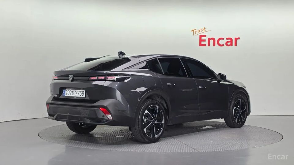 Peugeot 408