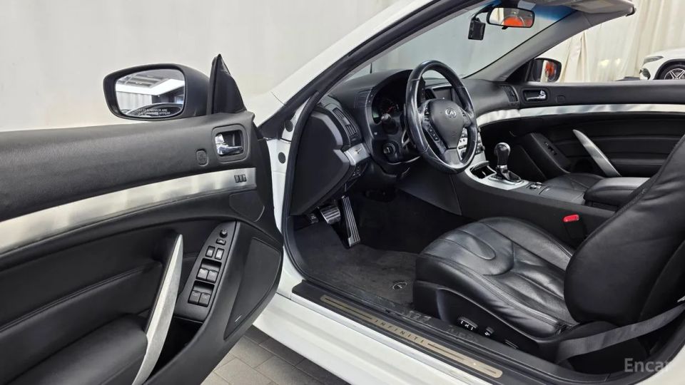 Infiniti G