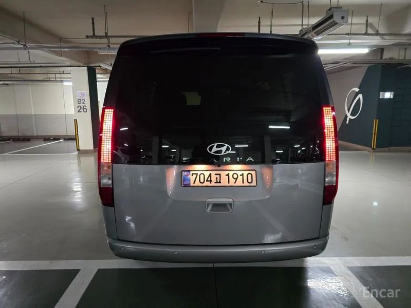 Hyundai Staria