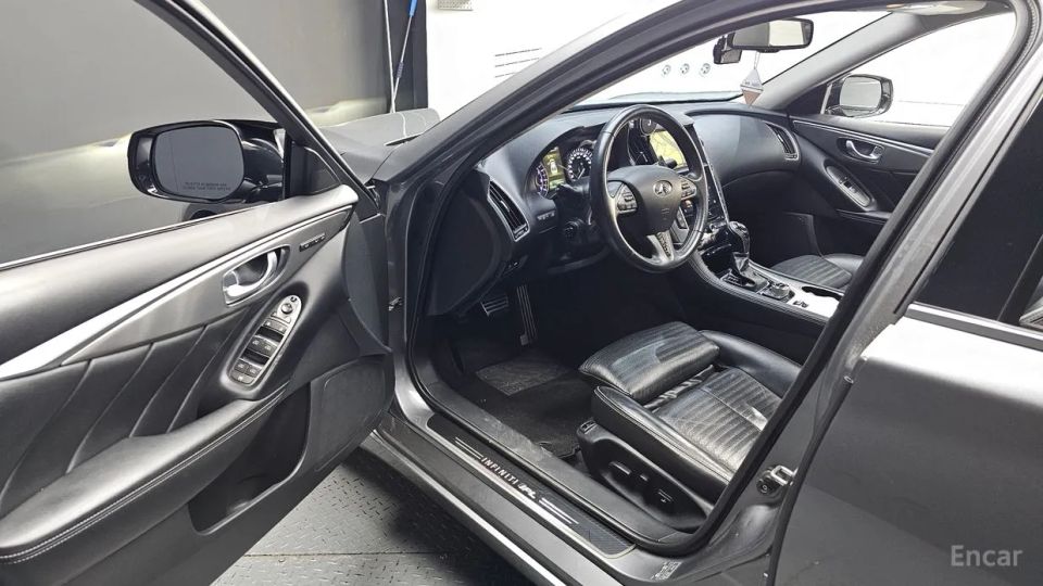 Infiniti Q50