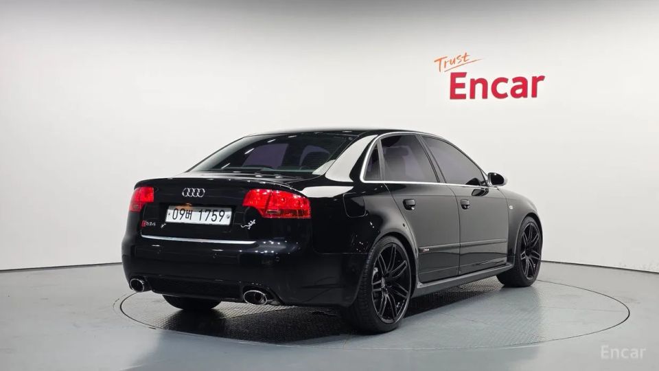 Audi RS4