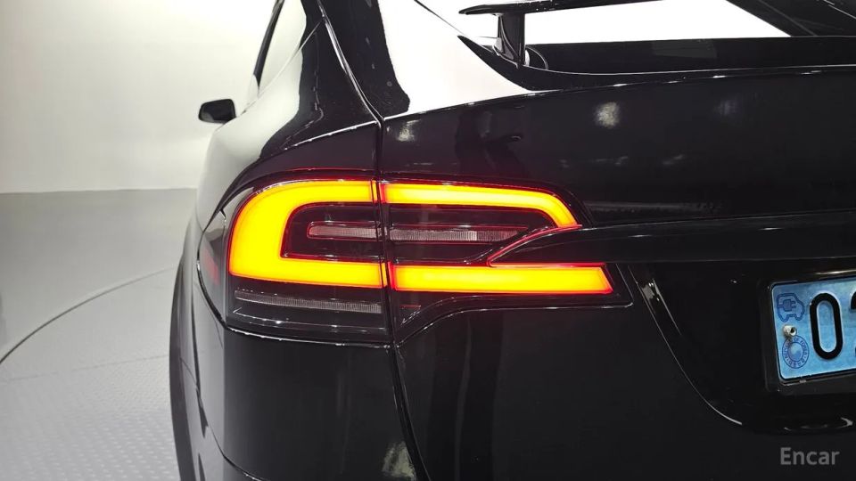Tesla model-x