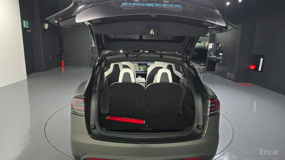 Tesla model-x