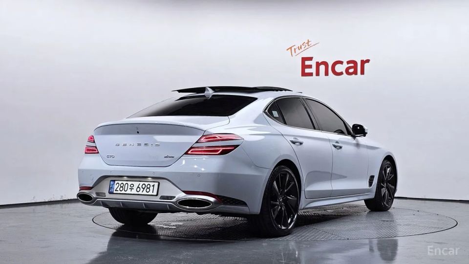 Genesis G70