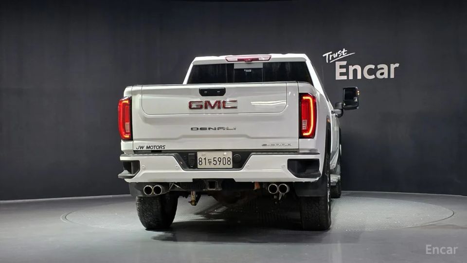 GMC Sierra