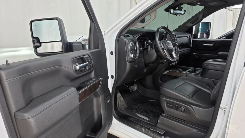 GMC Sierra