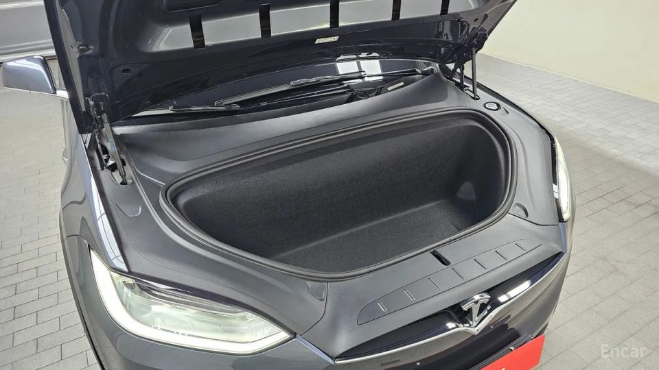 Tesla model-x
