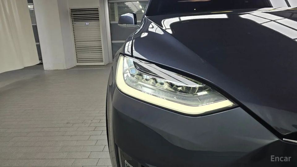 Tesla model-x