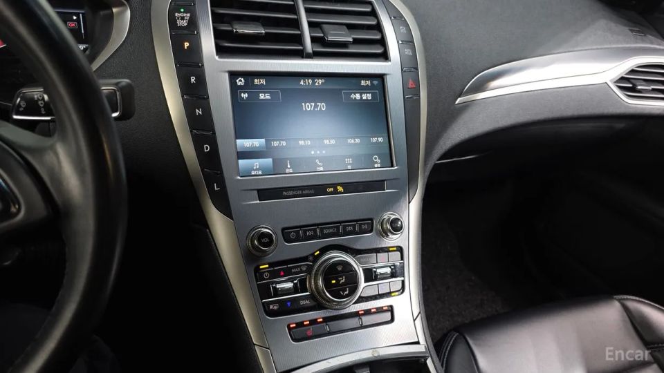 Lincoln MKZ