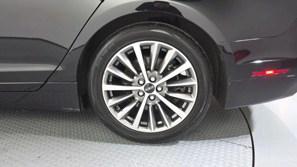 Lincoln MKZ