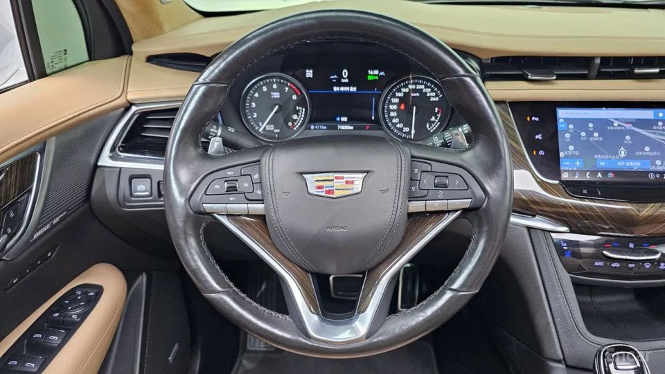 Cadillac XT6