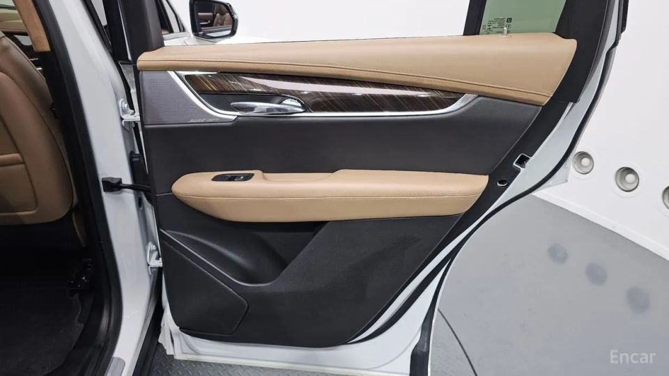 Cadillac XT6