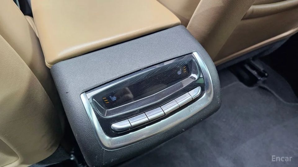 Cadillac XT6