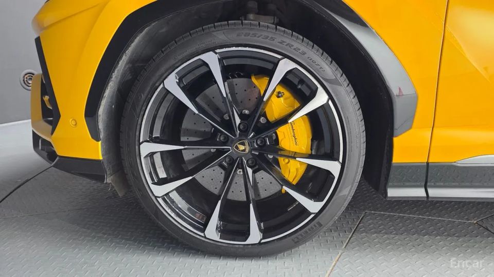 Lamborghini urus