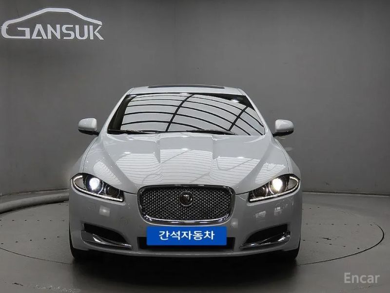 Jaguar xf
