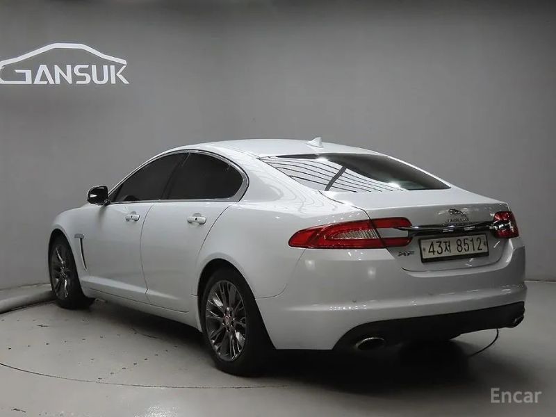 Jaguar xf