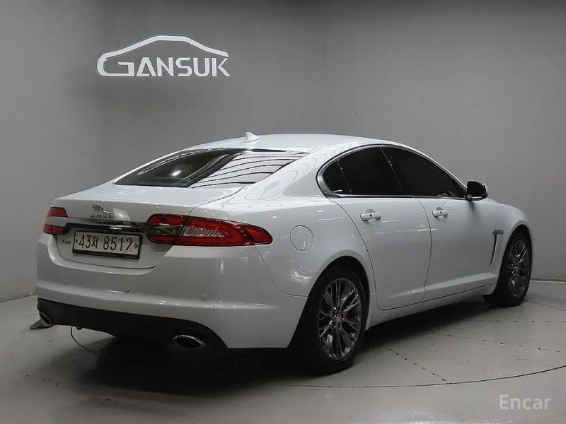 Jaguar xf