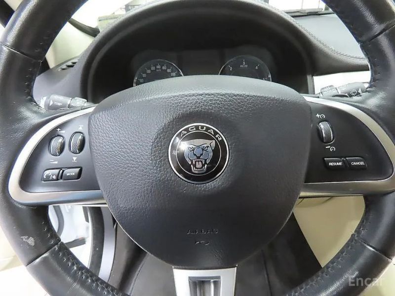 Jaguar xf