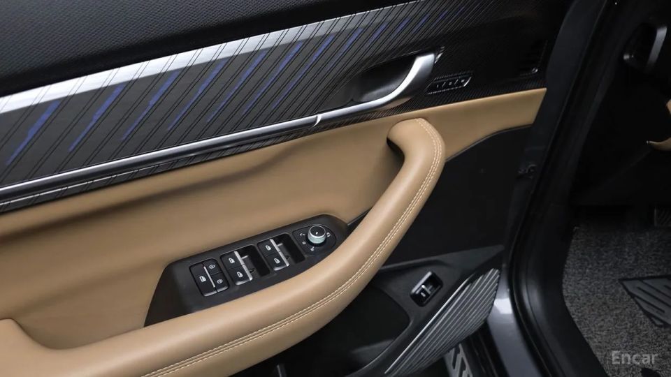 Renault-KoreaSamsung Grand Koleos