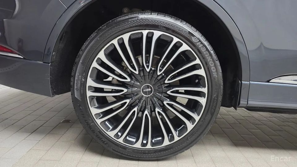 Lincoln Aviator