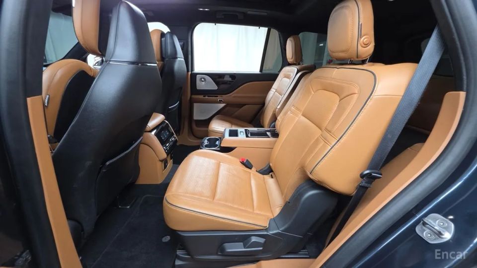 Lincoln Aviator