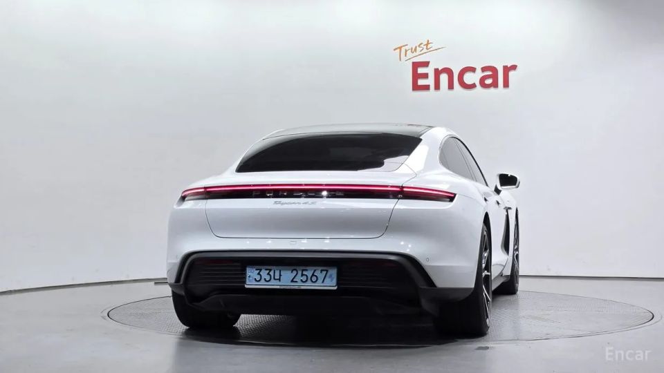Porsche Taycan