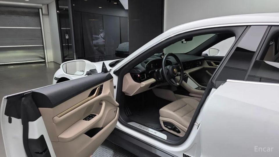 Porsche Taycan