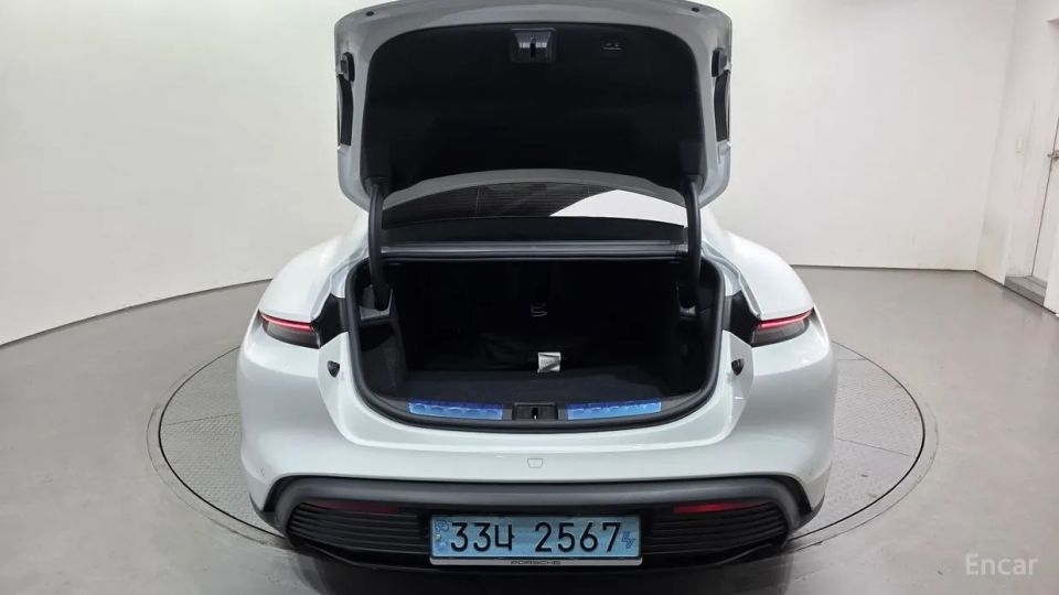 Porsche Taycan