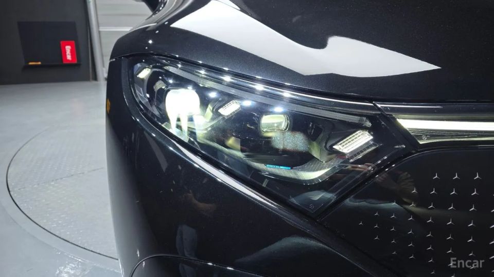 Mercedes-Benz EQS