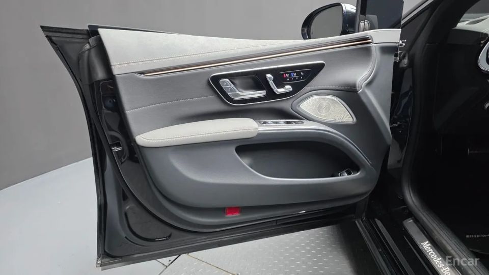 Mercedes-Benz EQS