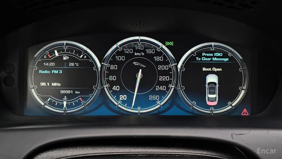 Jaguar XJ
