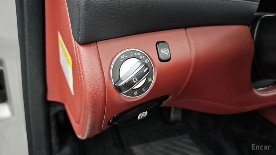 Mercedes-Benz SL-Class