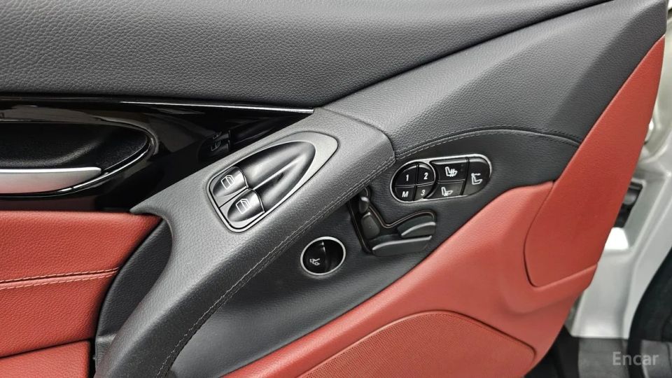 Mercedes-Benz SL-Class