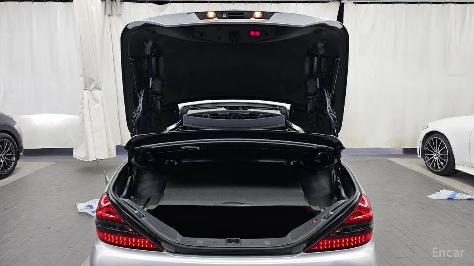 Mercedes-Benz SL-Class