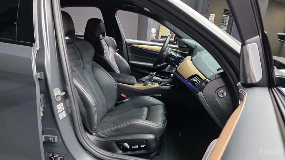 BMW M5