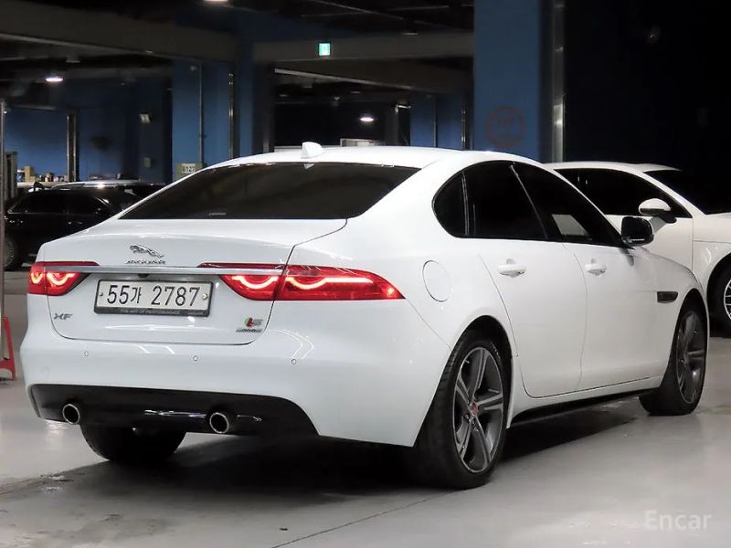 Jaguar xf