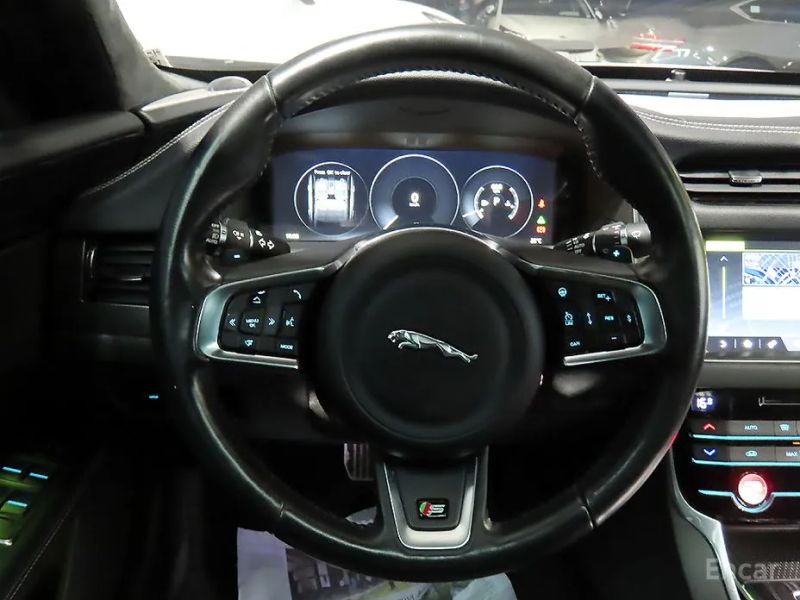 Jaguar xf