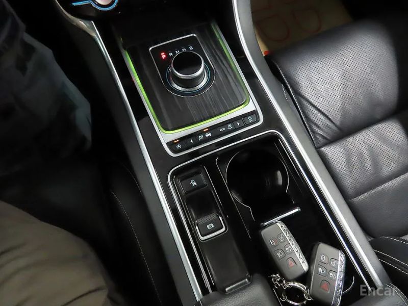 Jaguar xf
