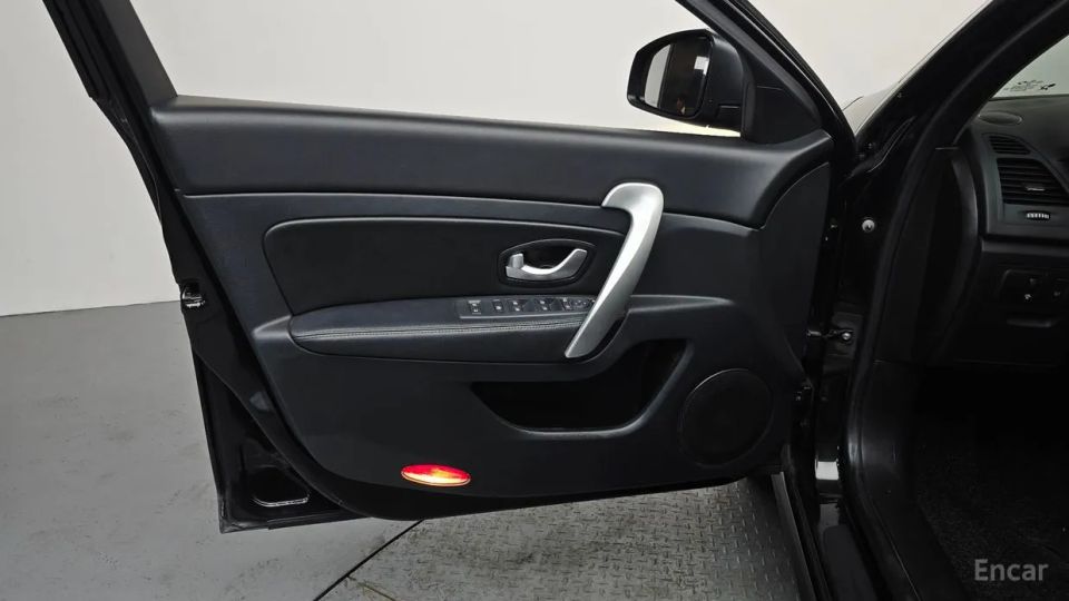 Renault-KoreaSamsung SM5