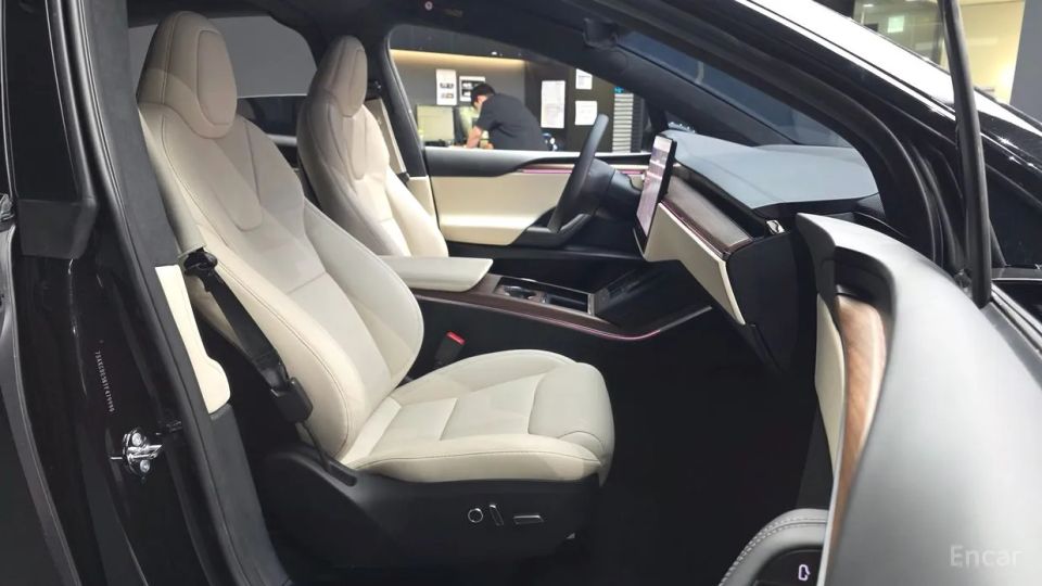 Tesla model-x