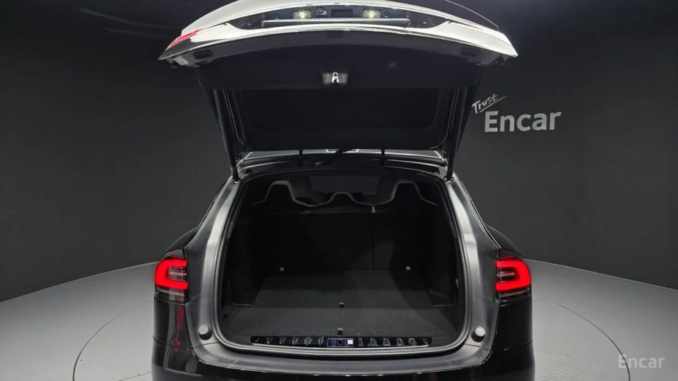 Tesla model-x