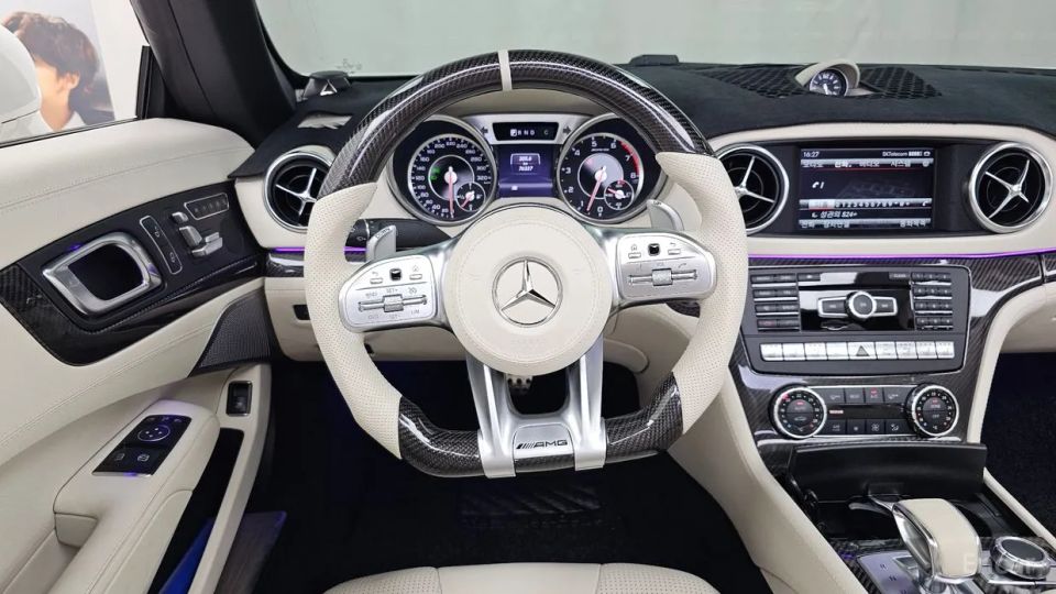 Mercedes-Benz SL-Class