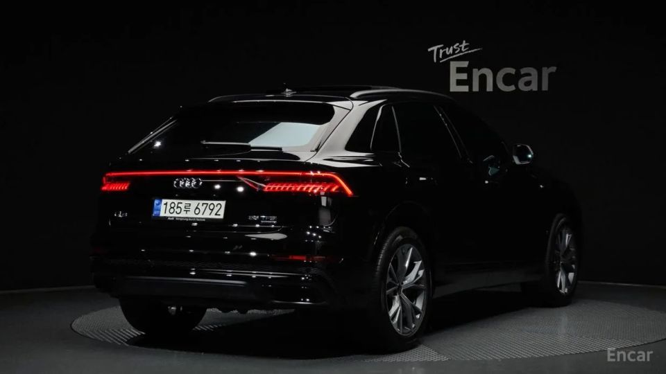 Audi Q8